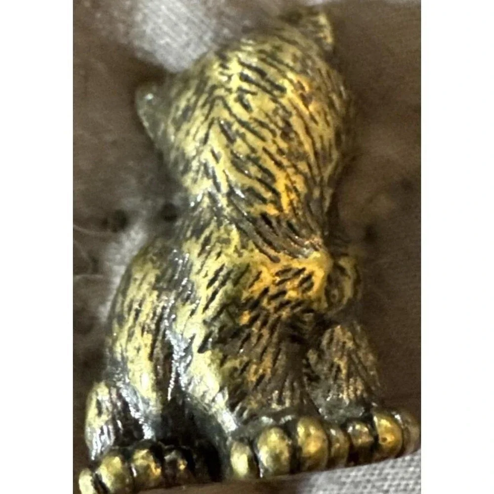 Brass Cat Figurine Looking over‎ Shoulder Sculpture Collectible Sitting New
